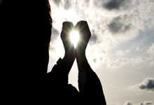 王橹杰生日照：温馨瞬间，岁月静好